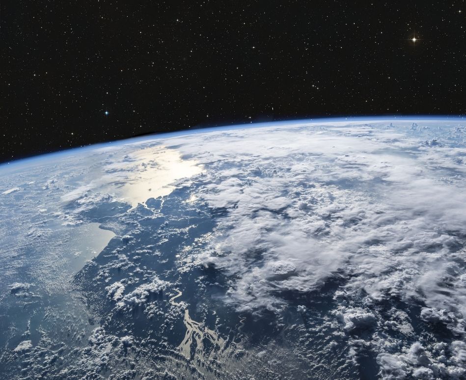 Hybrid Cloud_feature Clouds viewable from Space